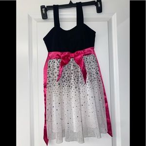 Holiday editions sleeveless dress